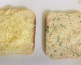 ચીઝી ગાર્લિક બ્રેડ (Cheesy Garlic Bread Recipe In Gujarati) રેસીપી સ્ટેપ2ફોટો