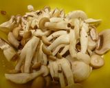 A picture of step 5 of Mushroom Cream Pasta.