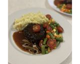 Foto langkah ke 3 dari resep Japanese Hamburg Steak with BBQ Sauce.