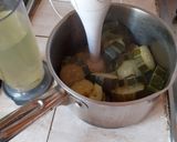 Foto del paso 2 de la receta: Crema natural de zapallo italiano