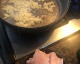 Foto del paso 2 de la receta: Arroz con condimento y pollo. Tipo paella y pa’ti 😜 rápido y fácil!