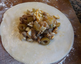 Foto del paso 2 de la receta: Empanadas de salchichas parrilleras y chorizos criollos
