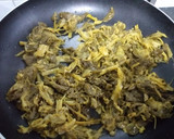 Foto del paso 4 de la receta: Tortilla de patatas y grelos