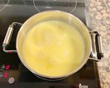 A picture of step 3 of Cake Filled with Special Christmas Cream.