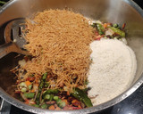 சேமியா ரவா மசாலா கிச்சிடி (Semiya rava masala kichadi recipe in tamil) ரெசிபி ஸ்டேப் 5 புகைப்படம்