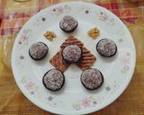 A picture of step 5 of Banana Walnut Choco Balls.