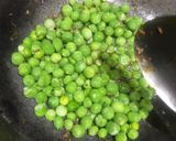 A picture of step 2 of Gobhi Matar masala.