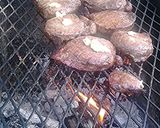 A picture of step 5 of Pink pepper berry steak.
