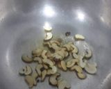 A picture of step 1 of Gajar Halwa.