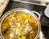 Hình bước làm 4 của món Canh hà/ hàu nấu dưa cải chua