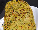A picture of step 3 of Meethi thepla.