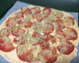 Foto del paso 5 de la receta Pizza con masa casera de cebolla caramelizada y rulo de queso de cabra