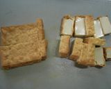 A picture of step 3 of Sweet and Salty Simmered Konnayku and Atsuage Fried Tofu.