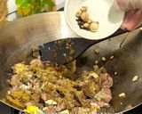 Foto langkah ke 5 dari resep Nasi Goreng Kambing Saffron Timur Tengah.