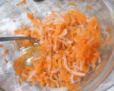 A picture of step 4 of Vietnamese Salad with Vinegared Carrots and Daikon.