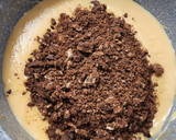 Foto del paso 3 de la receta: Postrecito rápido de dulce de leche con cookies