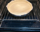 Foto del paso 3 de la receta: Quiche de espinacas y queso de cabra con uvas pasas, vegetariana