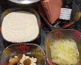 A picture of step 1 of Strawberry chocolate halwa.