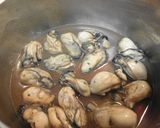 A picture of step 3 of Delicious Oyster Rice.