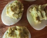 Foto del paso 2 de la receta: Huevos rellenos con palta