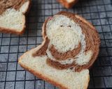 Foto langkah ke 7 dari resep Mocca Swirl Bread (Dijamin Empuk!).