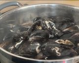 Foto del paso 1 de la receta: Mejillones en escabeche casero