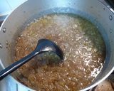 A picture of step 12 of Easy and Delicious Onion Soup.