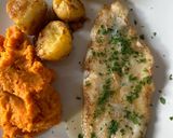 A picture of step 3 of Sole Meunière.
