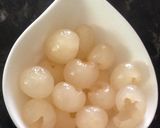 Hình bước làm 1 của món Chè hạt sen, nhãn lồng giải nhiệt cho ngày hè oi ả