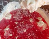 A picture of step 5 of My keto sugar free strawberry jelly/jello fluff/mousse 🍓🍨.