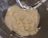 Foto langkah ke 2 dari resep Keto Basque Burnt Cheesecake.