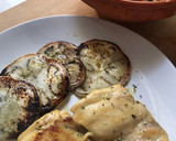Foto del paso 7 de la receta: Pollo asado al microondas con ensalada de higos y rúcula