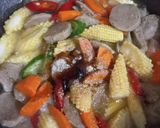 Foto langkah ke 3 dari resep Tumis Sawi Putih, Bakso, Wortel, Putren.
