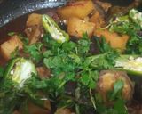 A picture of step 3 of Aloo baingan.