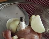 عکس مرحله 1 از دستور زرشک پلو با کوفته قلقلی مرغ