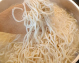 Foto del paso 2 de la receta: Noodles con soja, pollo y verdura