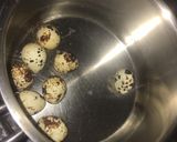 Hình bước làm 2 của món Thịt kho trứng cút