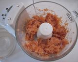 A picture of step 1 of Salmon Burgers with Teriyaki-Mayonnaise Sauce.