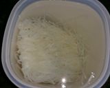 A picture of step 3 of Korean Style Stir-fried Noodles.