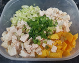 Foto del paso 2 de la receta: Ensalada de pollo y mango