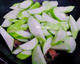 Hình bước làm 3 của món Tim heo xào mướp