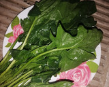 Foto del paso 2 de la receta: Ensalada de espinacas con tocino 🥗