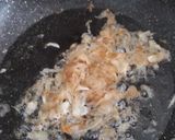 Foto del paso 2 de la receta Salchichas frescas con cebolla caramelizada