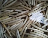 Hình bước làm 1 của món Nộm ngó sen tôm thịt đơn giản