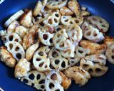 A picture of step 4 of Lotus Roots and Chicken Tender Teriyaki.