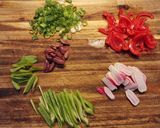Une image de l'étape 4 de Pan Bagnat Thon - Crudités.