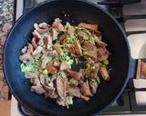 Foto del paso 2 de la receta: Bucattini con hongos deliciosos!🍜🍄