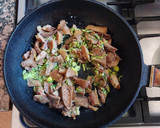Foto del paso 2 de la receta: Bucattini con hongos deliciosos!🍜🍄