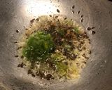 A picture of step 2 of Hara Choliya (green peas) Curry.