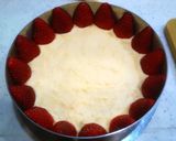 A picture of step 25 of Le Fraisier (French-Style Strawberry Shortcake).